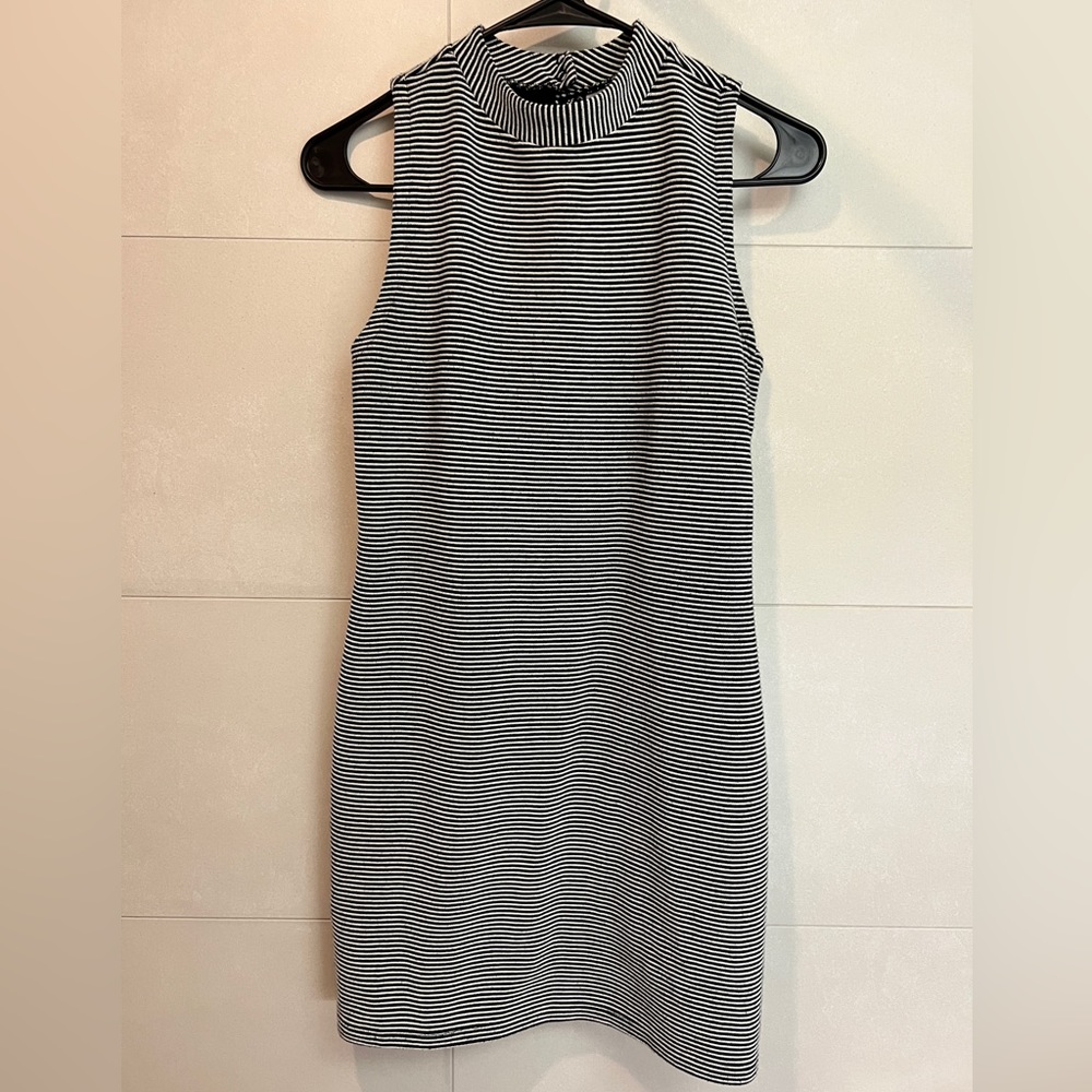 Divided - black and white stripe bodycon - M
